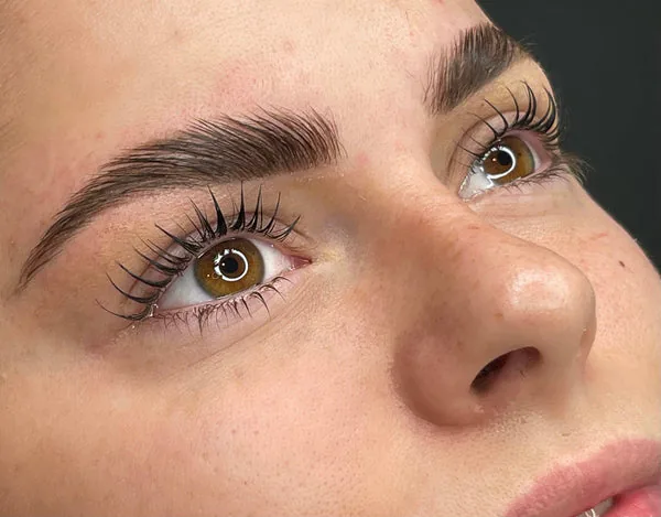 Browlifting Augenbrauen-Laminierung bei Dammbeauty in Langerwehe